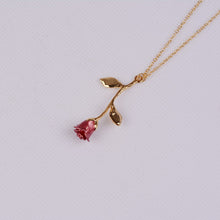 Silhouette Juliet Rose Necklace