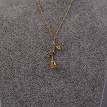 Silhouette Juliet Rose Necklace